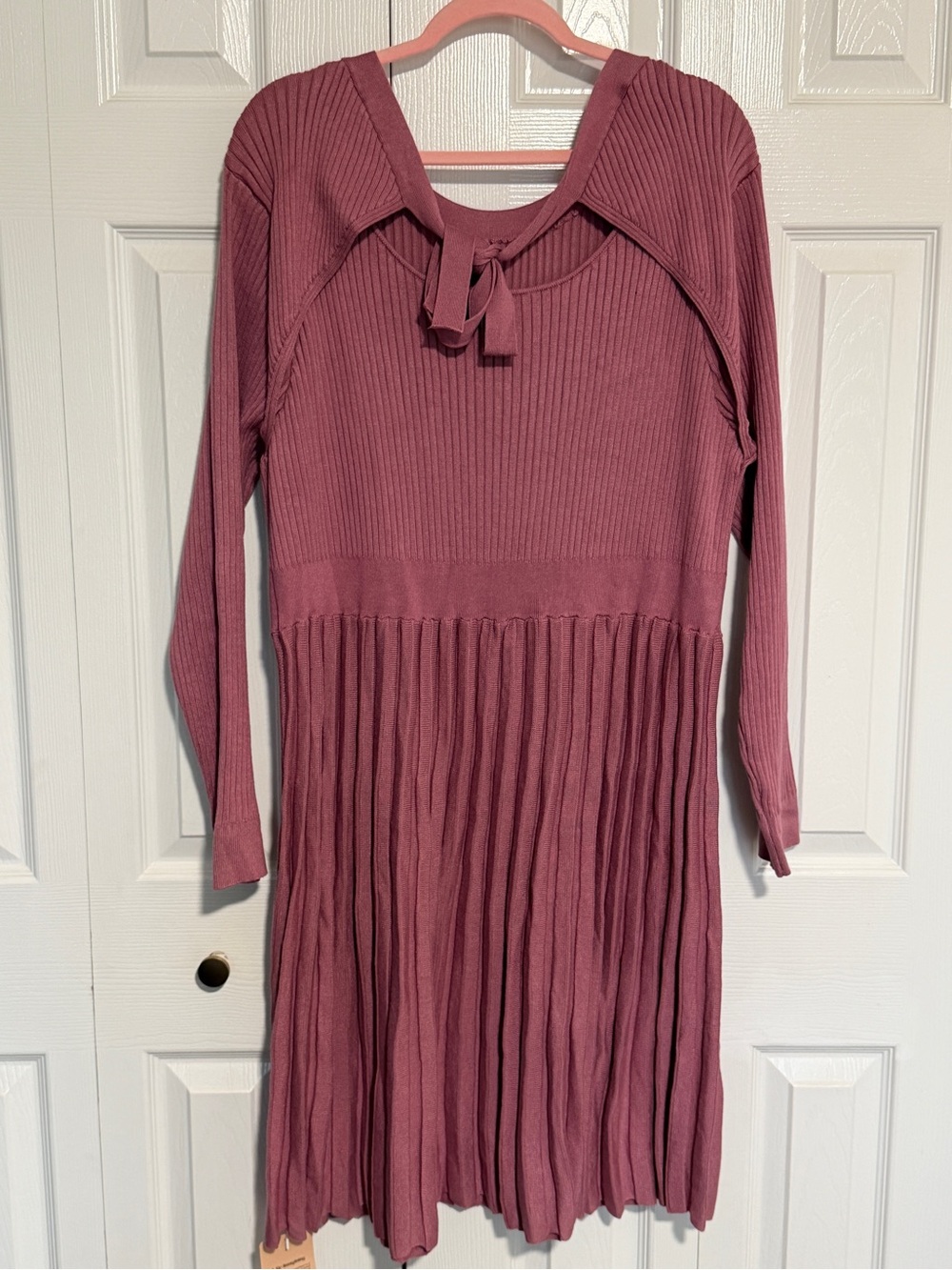 NWT Bloomchic Pink Bow-Back Sweater Dress - Picture 2 of 4